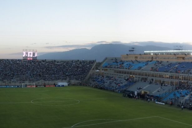 Estadio del Bicentenario en San Juan como referencia para los planes del sábado 18 de abril de 2026.
