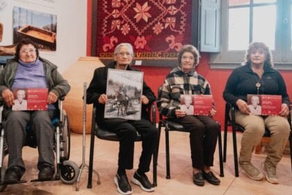 Homenaje a Luisa Escudero en el Mercado Artesanal de San Juan