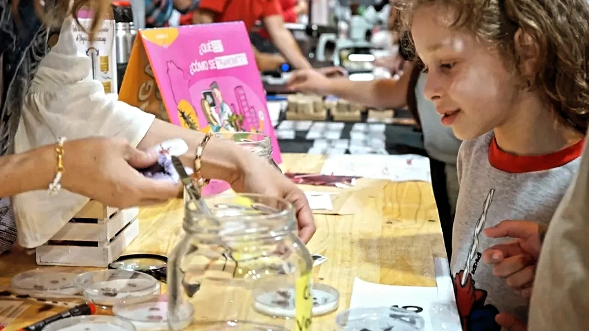 Plan familiar en San Juan con actividades de ciencia.