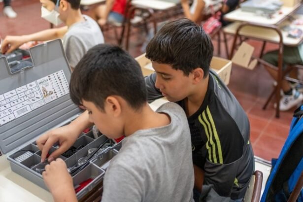 Centros tecnológicos mineros: talleres de robótica para jóvenes de 9 a 18 años