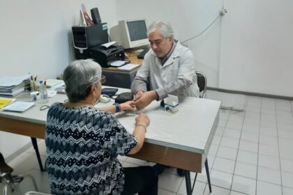 Acompañamiento integral para la salud de personas mayores en San Juan